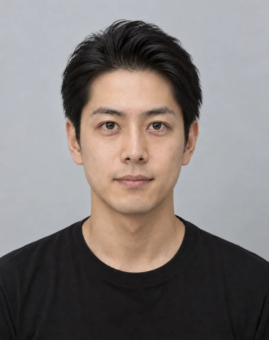 ミディアムの髪を後ろに流した、AIで作成した成人モデルのサンプル